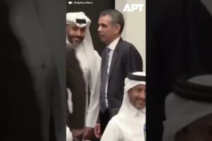 Historické podanie rúk: Izrael, Hamas a sprostredkovatelia spečatili mier v Historické podanie rúk: Izrael, Hamas a sprostredkovatelia spečatili mier v Gaze...