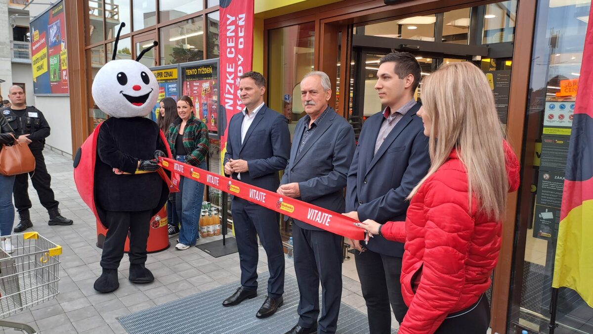 Mesto Levice: OTVORENIE BIEDRONKY