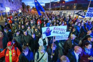 20250810_pochod_sas_02163832-scaled-e1759944565111.jpg Opozícia žiada odchod šéfa SIS Pavla Gašpara z funkcie.