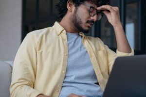 GettyImages-1384481226-e1759956195787.jpg Podľa správy niektorí zamestnanci Fordu tvrdia, že boli varovaní pred prepustení...