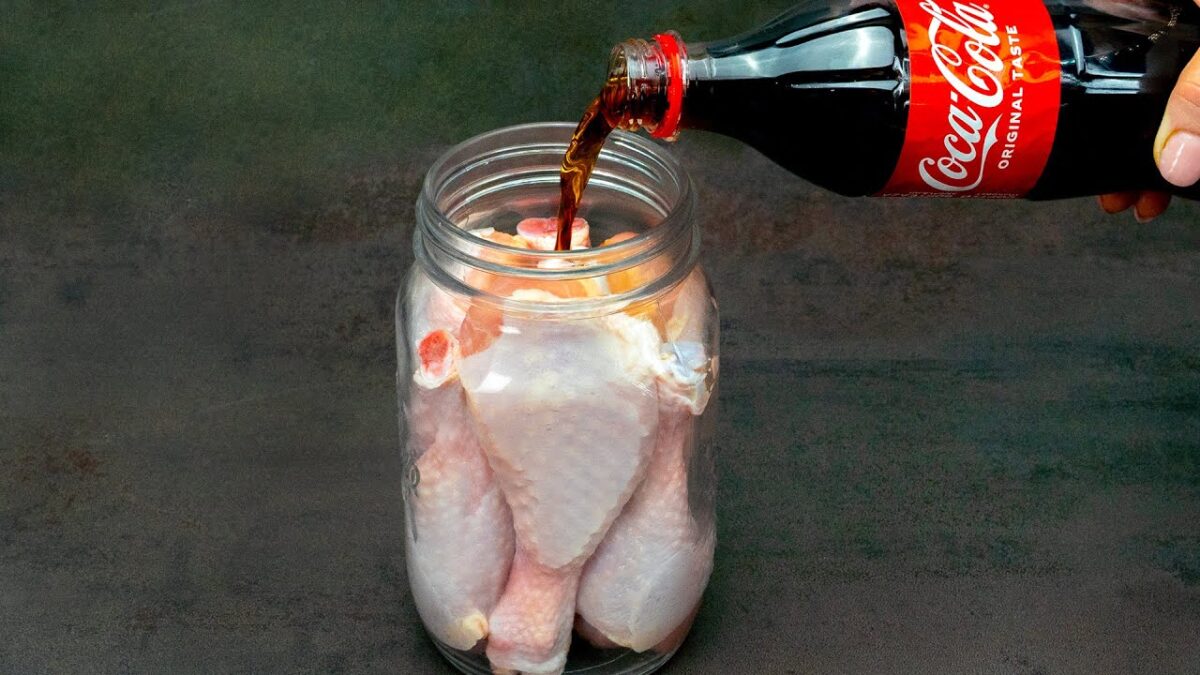 Naučil som všetkých svojich priateľov robiť lepšie kuracie stehná ako z KFC!