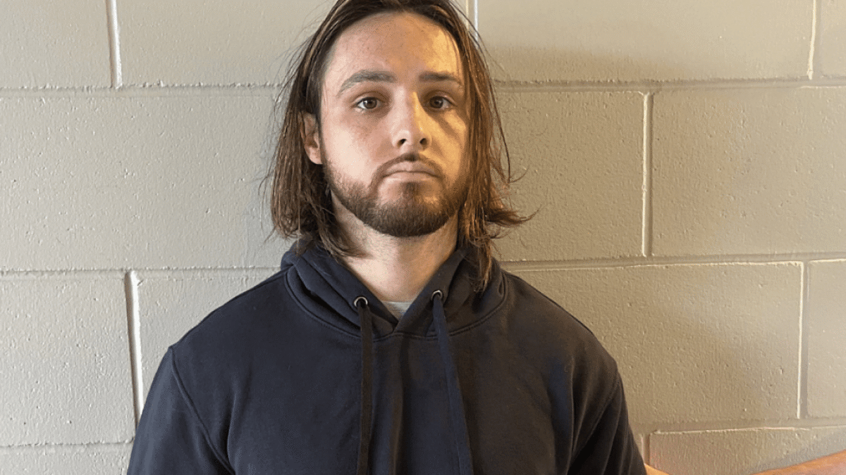 29-ročný muž obvinený zo založenia požiaru, ktorý zničil Pacific Palisades v Los Angeles.