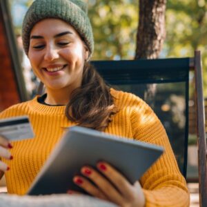 Vianočné nákupy budú tento rok vyzerať inak, predpovedá Adobe: nakupovanie s pom...