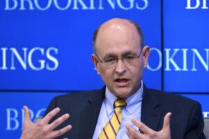 Špičkový ekonóm z Wall Street vidí 2 scenáre vývoja ciel – a ani jeden nie je do...