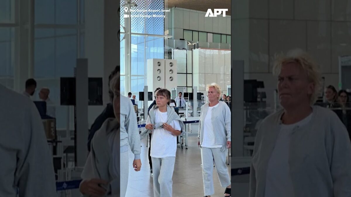 FOTOGRAFIE: Izrael deportuje Gretu Thunberg a 171 aktivistov po incidente s flotilou do Gazy.
Izrael deportoval Gretu Thunberg a skupinu aktivistov po konflikte s flotilou do Gazy.