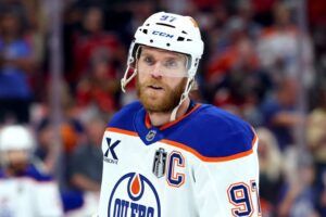 McDavid rozhodol: Koniec špekuláciám o jeho budúcnosti.