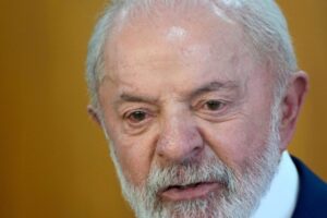 Trump a Lula sa rozprávali 30 minút, vymenili si čísla a brazílsky prezident opä...