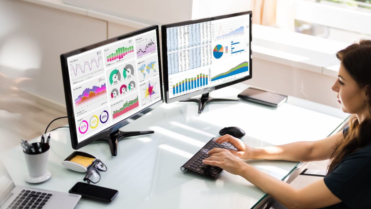 Microsoft konečne opravuje panel úloh vo Windows 11 pre viacero monitorov