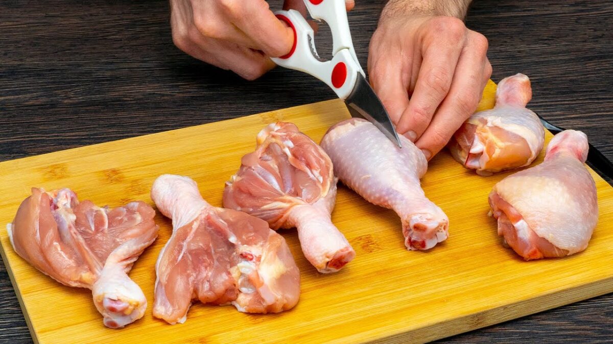 Naučil som všetkých svojich priateľov robiť kuracie stehná lepšie ako z KFC!