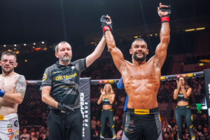 Nestarnúci Buchinger s parádnou výhrou. Dráma okolo Piráta, z Nepelovho štadióna...