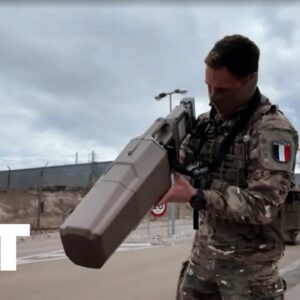 Francúzsko nasadzuje vrtuľník a vojakov do protidrónových operácií pred summitom...