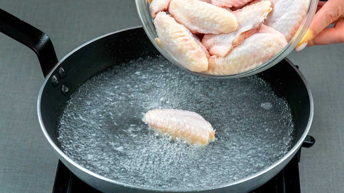 Toto je celé tajomstvo lepších kuracích krídel, ako z KFC! Toto je celé tajomstvo lepších kuracích krídel, ako z KFC!