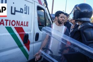 Mladí Maročania protestujú proti výdavkom na Majstrovstvá sveta namiesto školstva <p><strong>Mladí Maročania protestujú proti výdavkom na Majstrovstvá sveta namie...