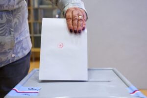 České voľby po minúte: V Českej republike sa dnes konajú voľby do Európskeho par...