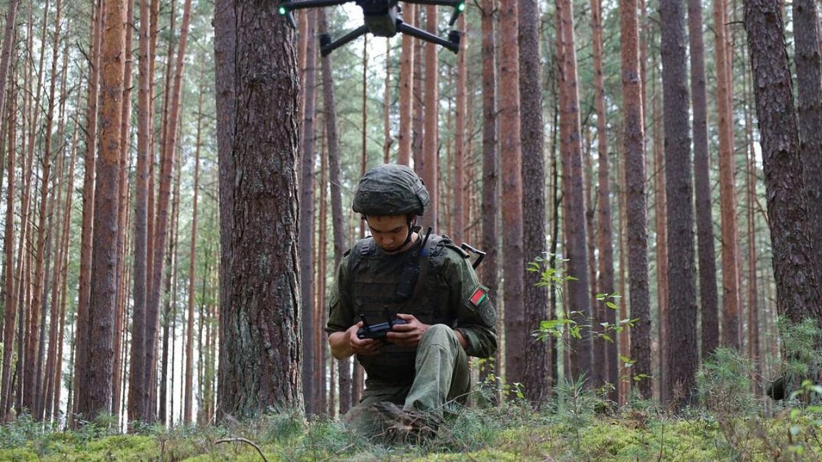 Narušenia vzdušného priestoru dronmi a cvičenia Západ