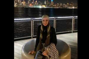 Zoznámte sa s jediným demonštrantom z kampusu, ktorého Trump stále drží vo väzbe...