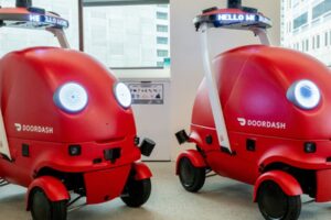 Zoznámte sa s Dot: Nový 1,5 metra vysoký robot-doručovateľ od DoorDash s hmotnos...