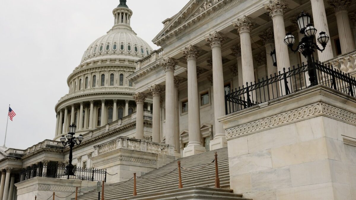 Finanční riaditelia sa musia zamerať na agilitu pri plánovaní scenárov v súvislosti so zatvorením vlády, tvrdí ekonóm.