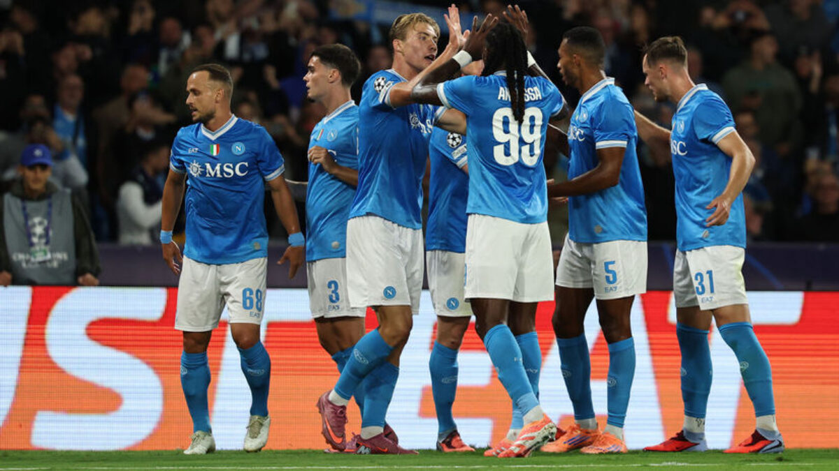 Lobotka pomohol Neapolu k výhre, obrat obhajcu trofeje, PSG berie tri body z Barcelony