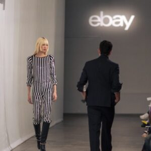 AP25256508990872-e1759329373497.jpg Všetci skvelí už roky nakupujú módu z druhej ruky online. Tu je návod ako sa pri...