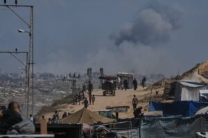 Izraelská armáda vyzvala obyvateľov Gazy na odchod.