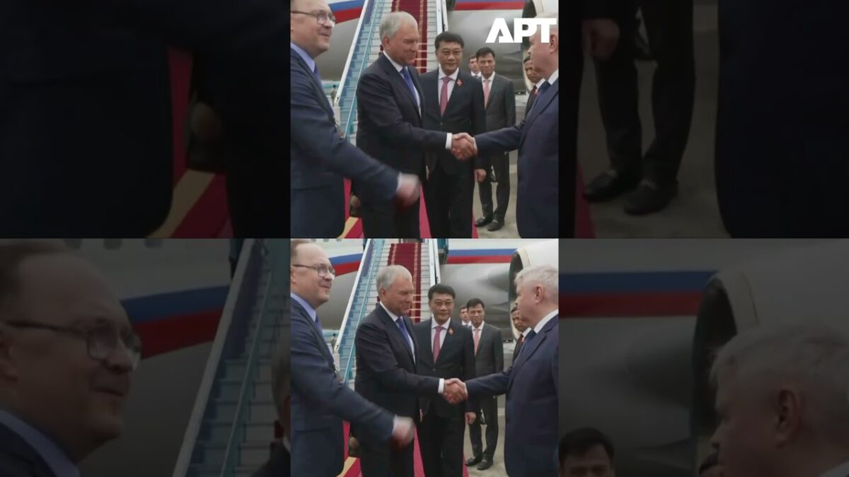 Ruská sila: Predseda Štátnej dumy Volodin pricestoval do Hanoja.