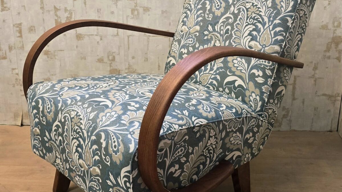 Martin Andraško: Dve ikonické kreslá už mali svoj najlepší život za sebou, a tak nastal čas na kompletný repas. Bol to ďaľší náročný projekt, ale výsledok hovorí za všetko.