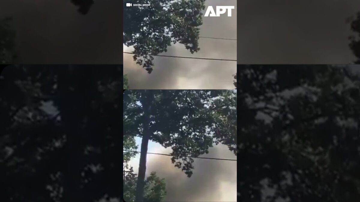 SLEDUJ: Mormónsky kostol v Michigane horí po masovej streľbe.