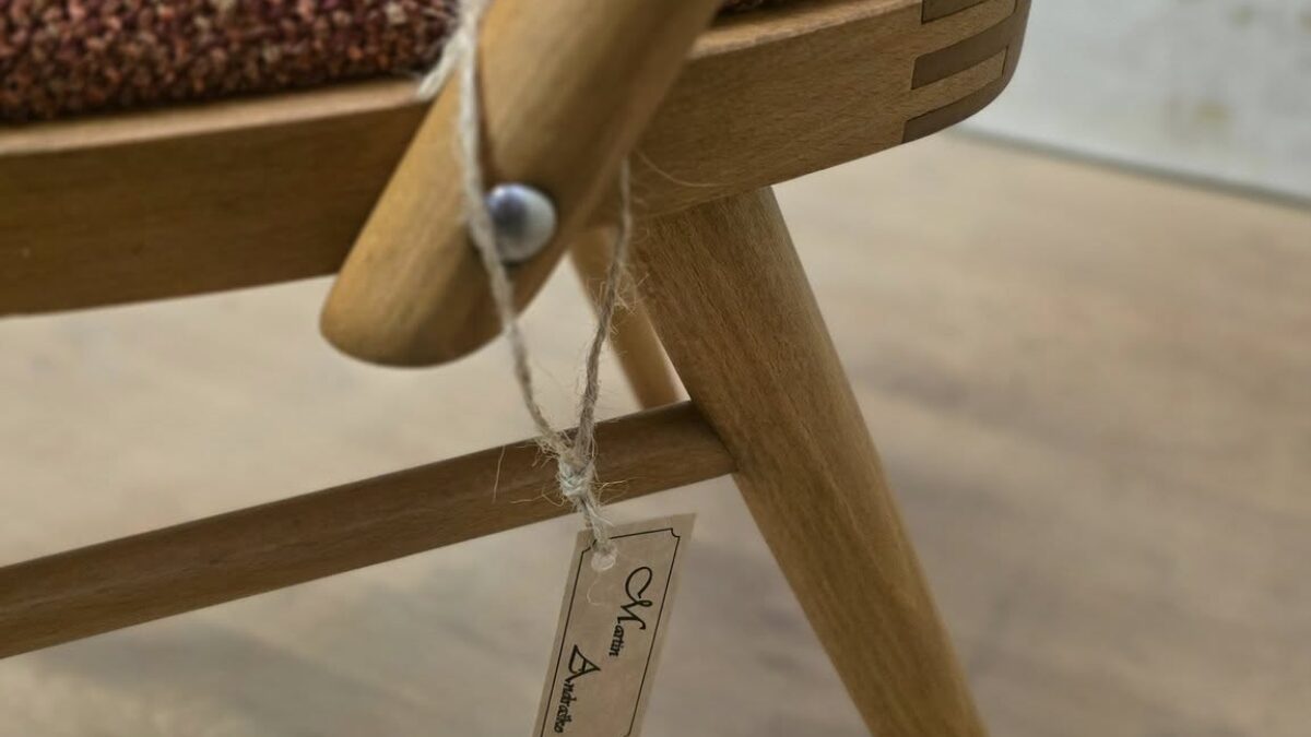 Martin Andraško: Kompletne zrenovovaná súprava retro stoličiek. Martin Andraško: Kompletne zrenovovaná súprava retro stoličiek.