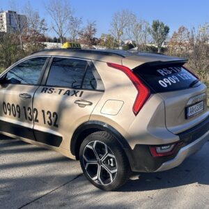 Taxi služby v Topoľčanoch: Komplexné porovnanie cien a kvality