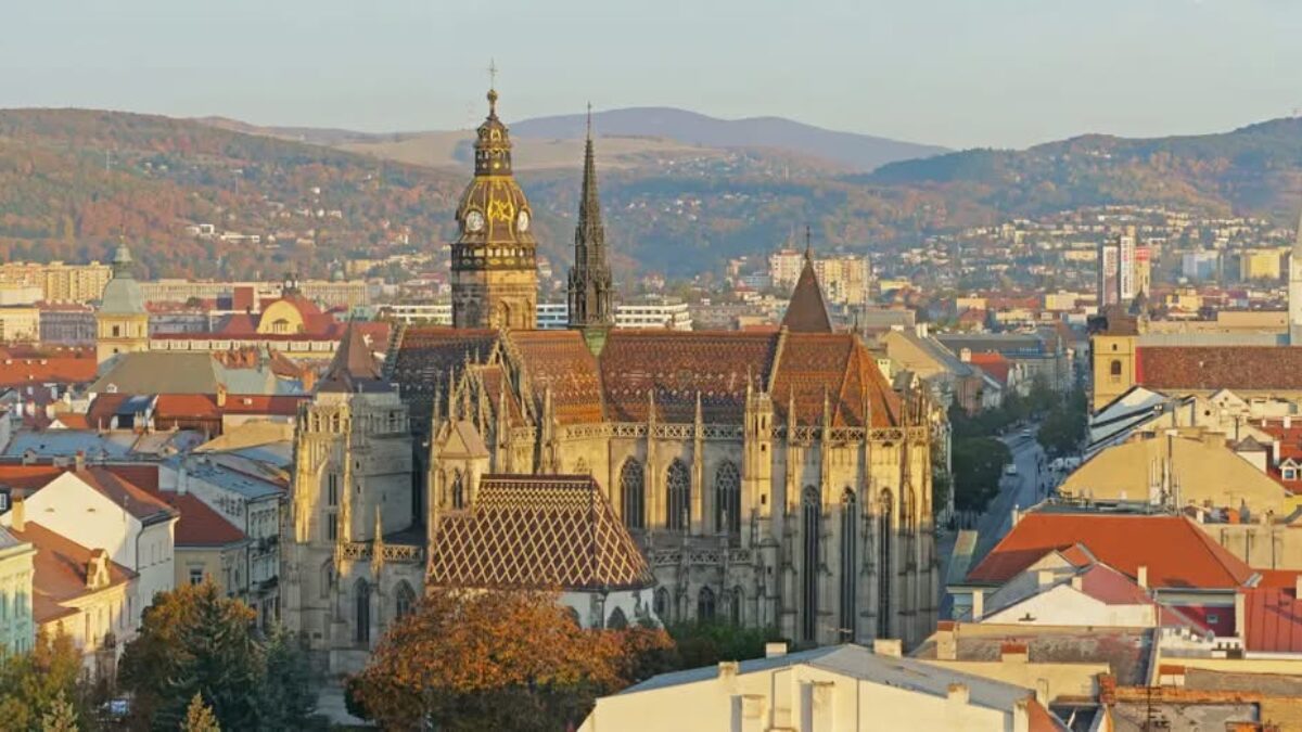 Mesto Košice:  | ĎAKUJEME NÁŠMU MESTU KOŠICE ZA VEĽKÚ PODPORU V ROKU 2025. Ďakujeme nášmu mestu Košice za veľkú podporu v roku 2025. Výška dotácie ktorou mesto Košice podporilo našu mládež bola 43 319 EUR. V roku 2