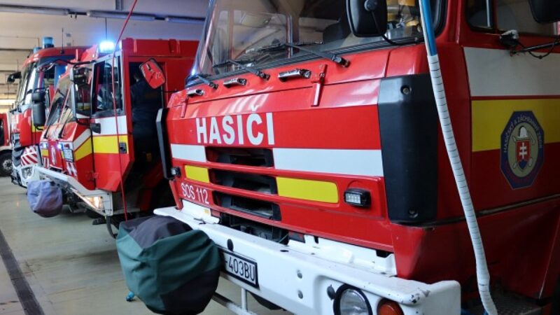 Jar prináša zvýšené riziko požiarov, hasiči varujú pred vysokými pokutami aj rizikom požiarov – FOTO