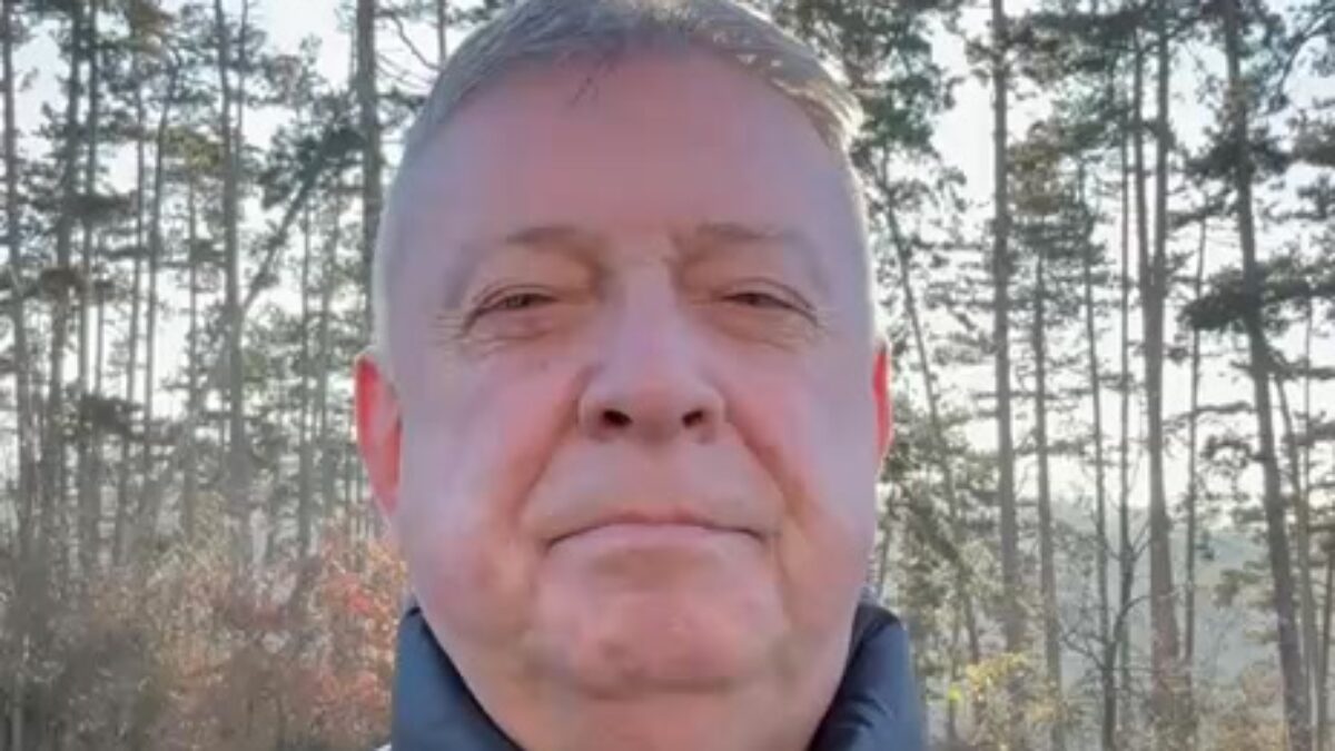 Priatelia užívajte si v kruhu najbližších