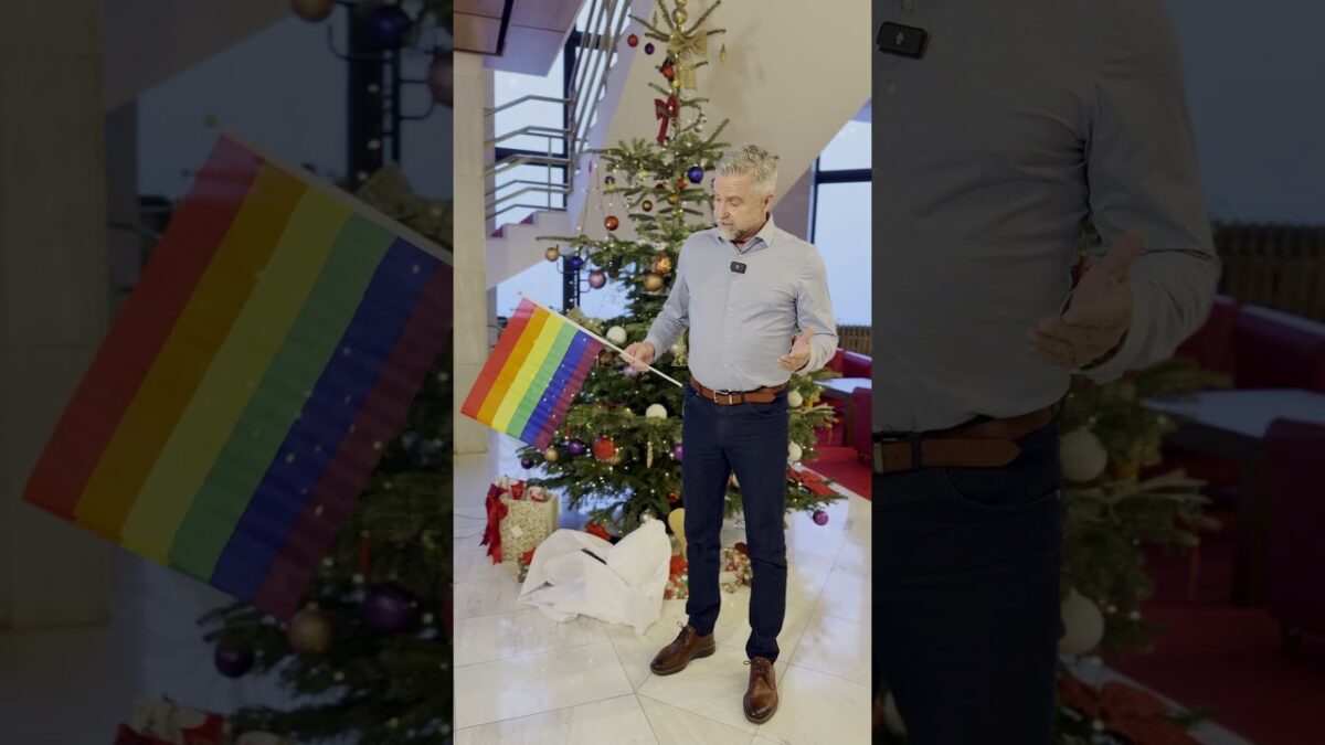 T. Gašpar: Je čas Vianoc a rozhodol som sa obdarovať Matoviča, Gröhlinga, Majerského či Šimečku ❤️