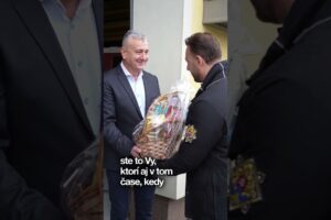 1766755862 maxresdefault.jpg Matúš Šutaj Eštok: POKOJNÉ VIANOCE NIE SÚ SAMOZREJMOSŤ