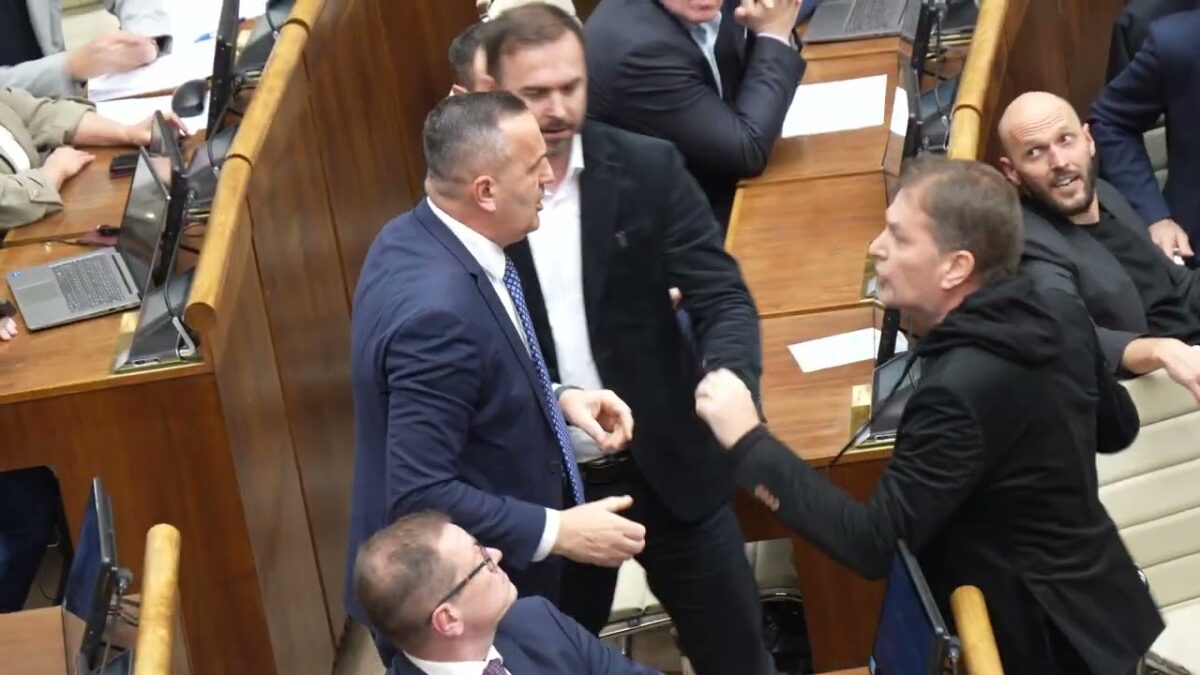 AKO TO BOLO 🔴 BITKA V PARLAMENTE 🔴