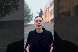 Som už taká nasratá, že moje tretie sviatky strávim na námestiach.