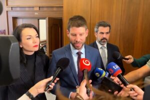 Takto to ďalej nemôže fungovať | Tlačový brífing PS, 17. december 2025