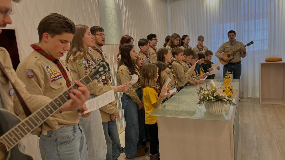 Mesto Prievidza: BETLEHEMSKÉ SVETLO OPÄŤ V PRIEVIDZI