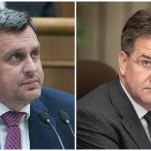 SNS žiada vysvetlenie kontaktov s Epsteinom. Danko vyzýva na odvolanie Miroslava...