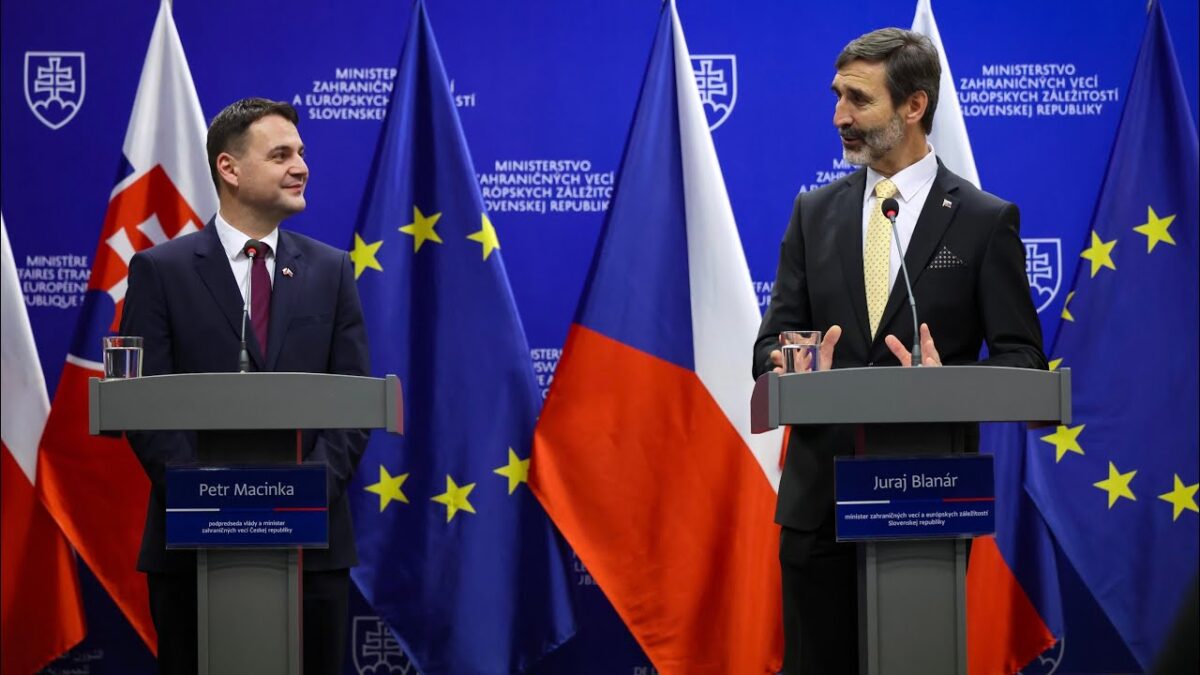 Tlačová konferencia ministrov zahraničných vecí SR a ČR Juraja Blanára a Petra Macinku