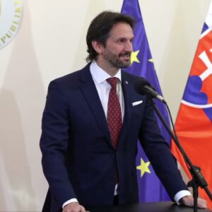 NOVINÁRI SÚ ODVÁŽNI ZA KAMEROU, AK ICH VYZVETE NA DISKUSIU, STIAHNU CHVOST A ZAL...