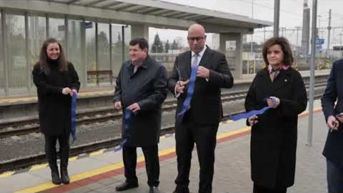 J. RÁŽ: MEDZI HUMENNÉ A BÁNOVCE SA VRÁTIA VLAKY