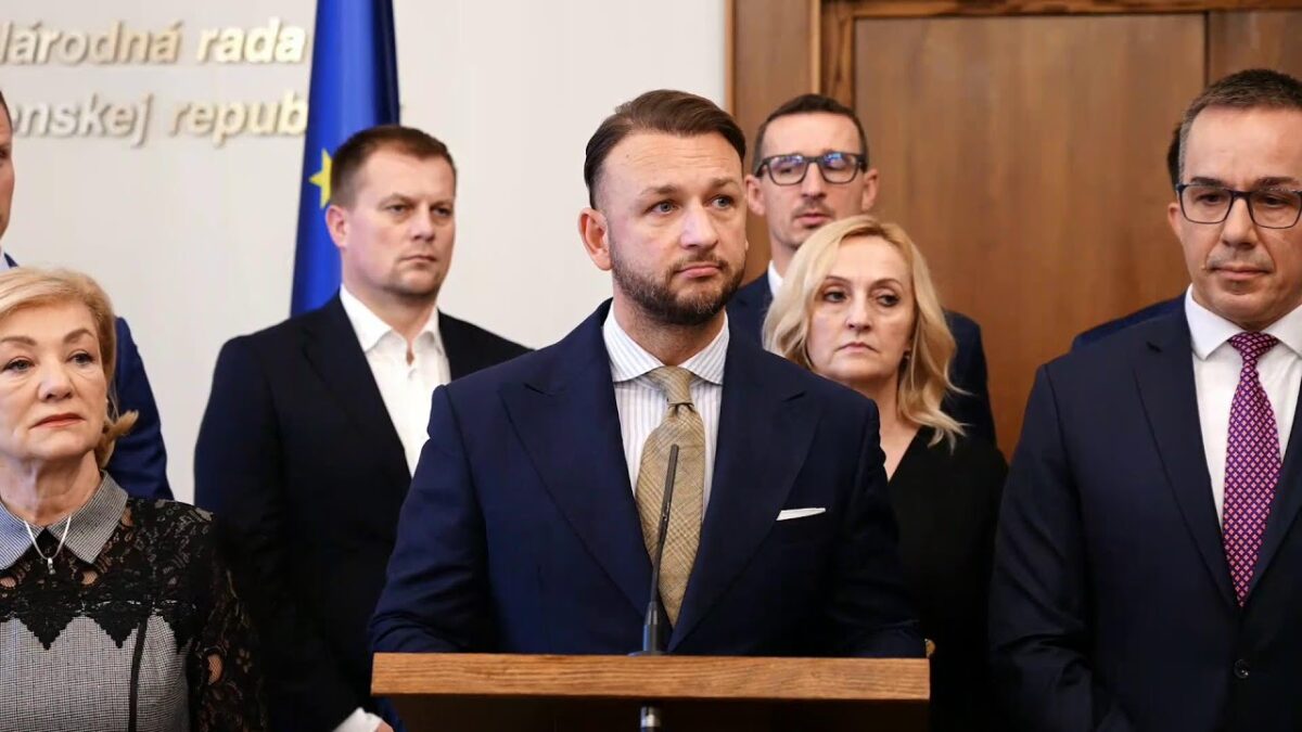 Matúš Šutaj Eštok: NAŽIVO: O reforme financovania sociálnych služieb a ďalších aktuálnych témach