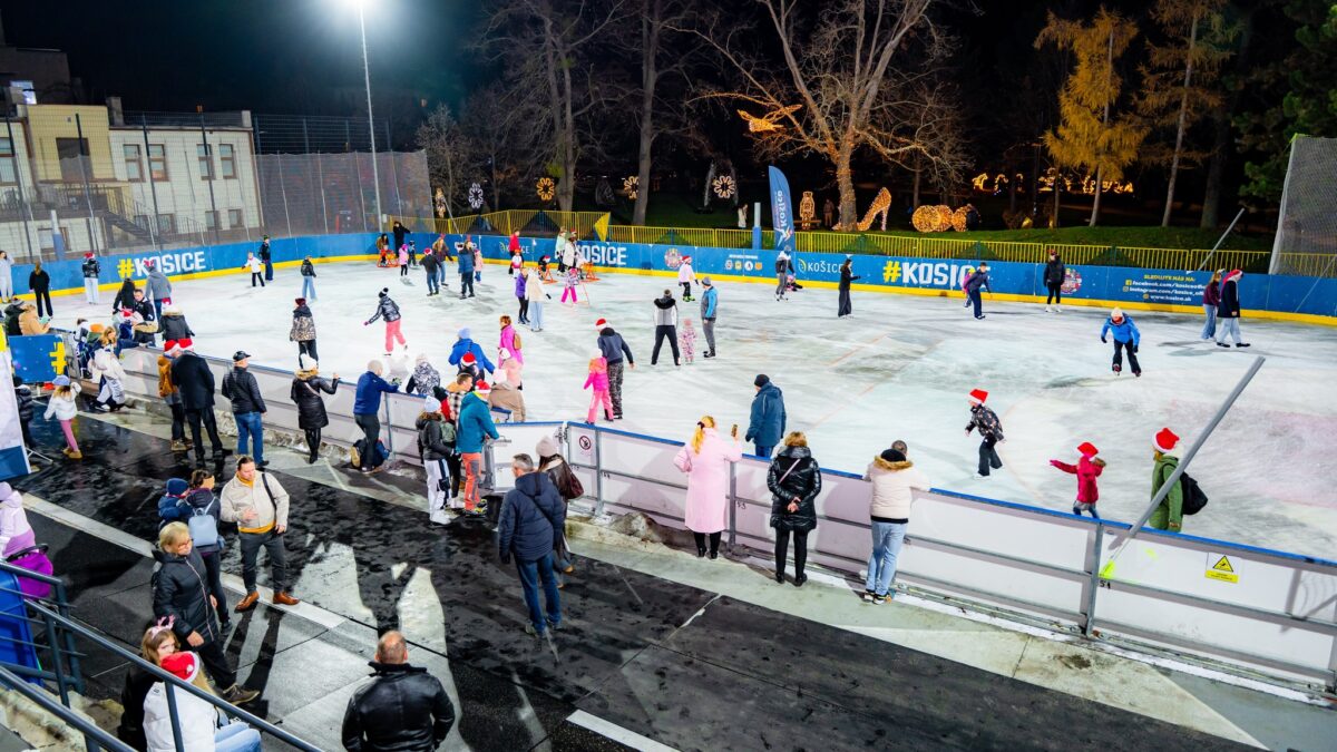 Mesto Košice: MIKULÁŠSKA KORČUĽOVAČKA OTVORILA SEZÓNU NA KLZISKU V MESTSKOM PARKU