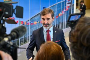Tlačové vyhlásenie ministra J. Blanára po zasadnutí šéfov diplomacií členských k...