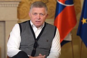 Slovensko momentálne nemôže evakuovať občanov z Blízkeho východu, Fico to označi...