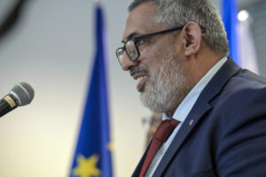 Rómovia a dlhodobo nezamestnaní sa zapojili do projektu Ľudia a hrady, podarilo ...