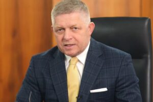 Nepošlem na Ukrajinu žiadneho slovenského vojaka, reaguje Fico na kritiku opozíc...