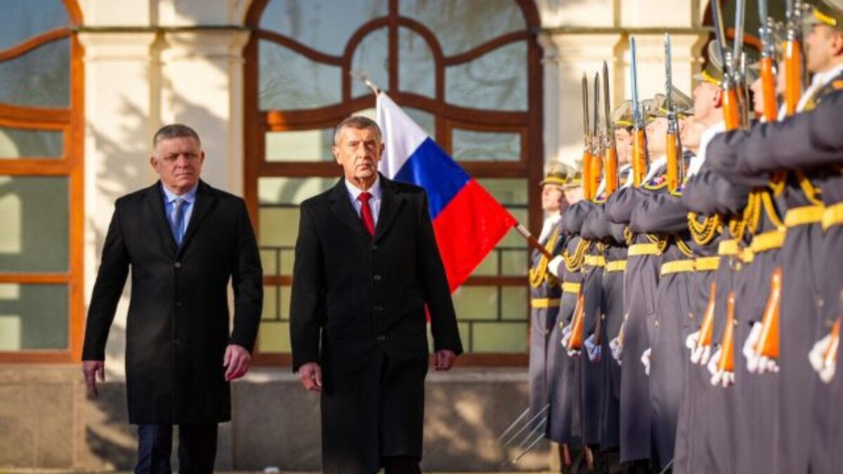 327296 babis fico 640x420.jpg Fico a Babiš sa dohodli na obnove spoločných rokovaní vlád, obrovskú pozornosť venovali viacerým témam – VIDEO, FOTO